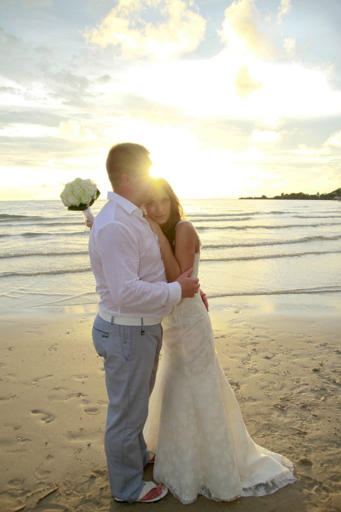 The islands of Koh Kood and Koh Mak are some of the most picturesque places in Thailand. Here, an atmosphere of privacy, peace and natural beauty reigns. Azure waters, white sand beaches, dense mangrove forests and majestic waterfalls create ideal conditions for a professional photo shoot.