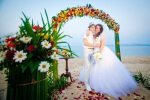 Свадьба за границей на Самуи в Таиланде Невероятные эмоции, волнующее море, закаты все это остров Самуи и свадьба на острове Самуи! Остров, где минуты кажутся мгновения рая, место, где свадьба в Таиланде настоящая тропическая сказка! Сегодня свадьба за границей не сказка, а сбывшаяся реальность!