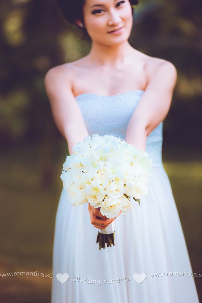 The islands of Koh Kood and Koh Mak are some of the most picturesque places in Thailand. Here, an atmosphere of privacy, peace and natural beauty reigns. Azure waters, white sand beaches, dense mangrove forests and majestic waterfalls create ideal conditions for a professional photo shoot.