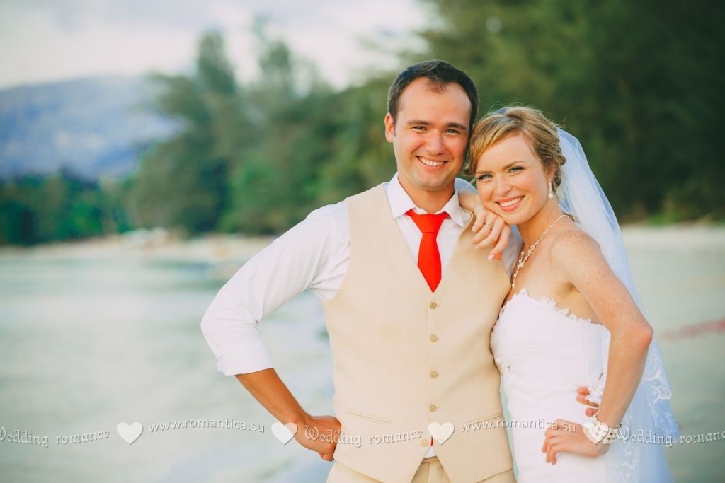 The islands of Koh Kood and Koh Mak are some of the most picturesque places in Thailand. Here, an atmosphere of privacy, peace and natural beauty reigns. Azure waters, white sand beaches, dense mangrove forests and majestic waterfalls create ideal conditions for a professional photo shoot.