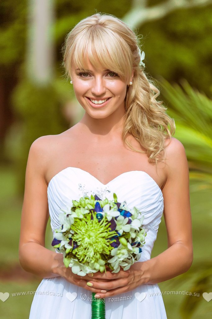 The islands of Koh Kood and Koh Mak are some of the most picturesque places in Thailand. Here, an atmosphere of privacy, peace and natural beauty reigns. Azure waters, white sand beaches, dense mangrove forests and majestic waterfalls create ideal conditions for a professional photo shoot.